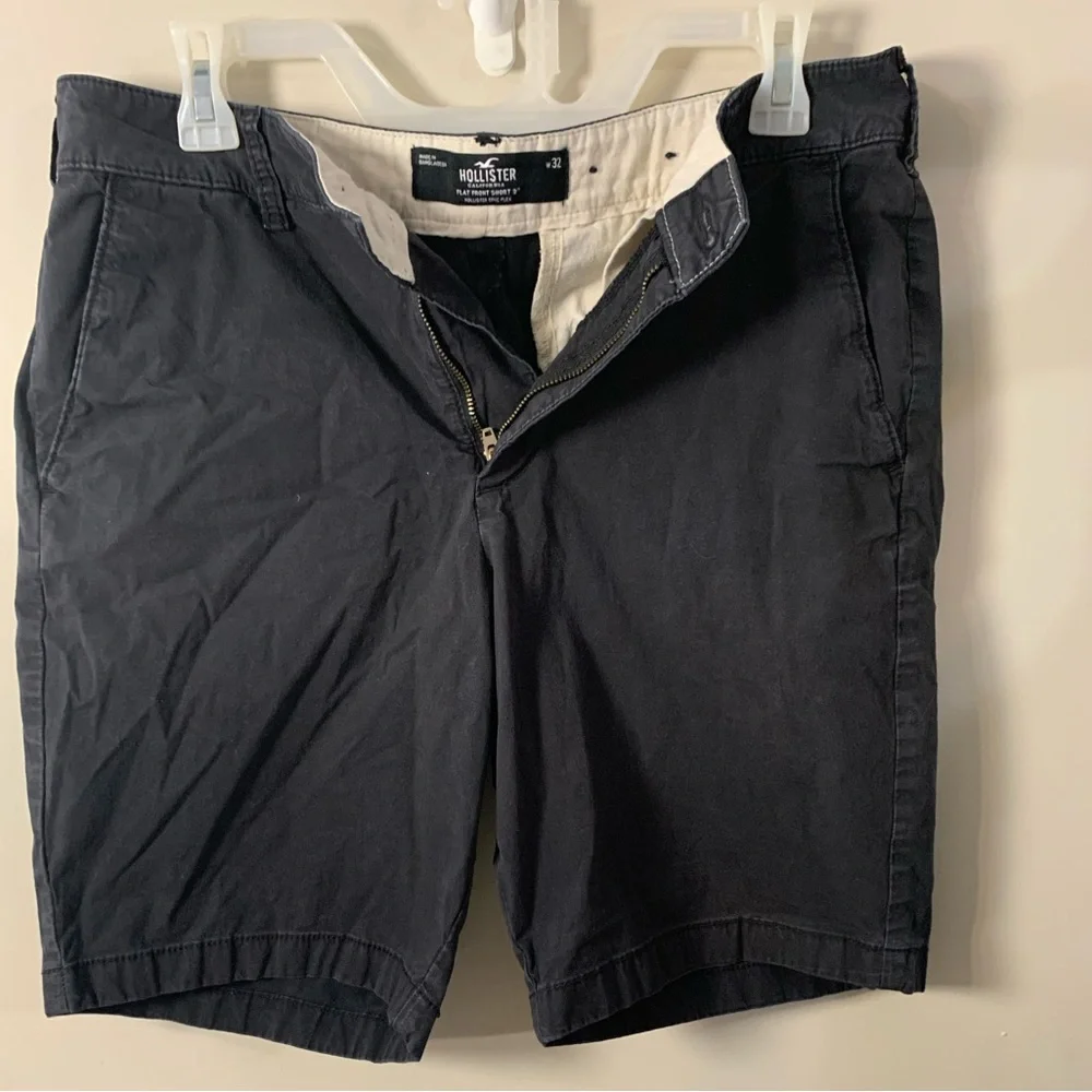 Hollister Men's 32W Dark Navy Cotton Flat-Front Chino Shorts